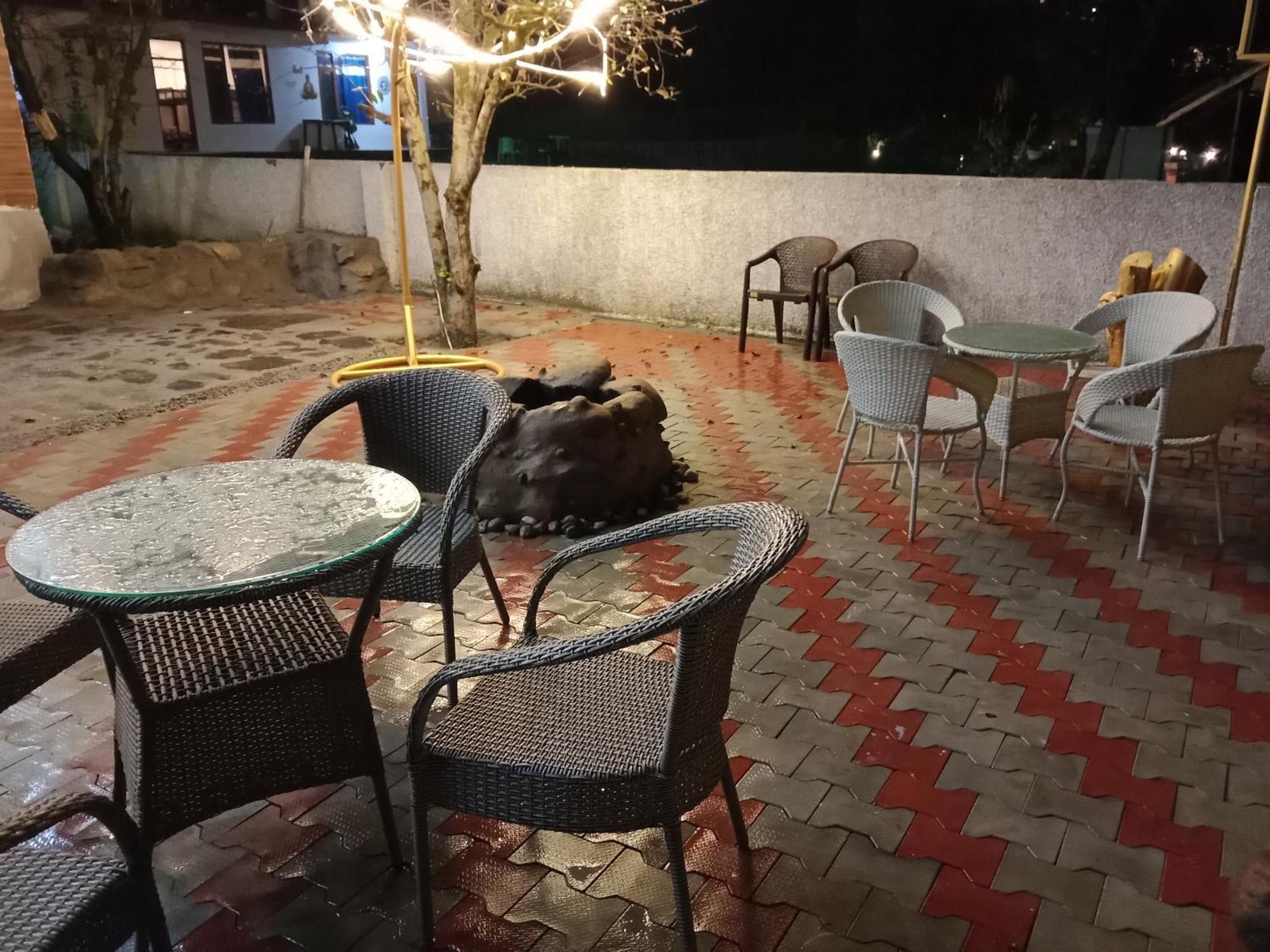 Resort Apple Flower By Manali Mall Road Exterior photo